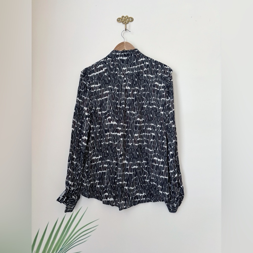 Tyler Boe Ruffle Neck Button Up Shirt Sz 10 NEW NWT Office Chic - Picture 4 of 8